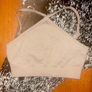 🤎High neck sports bra from Bo+Tee